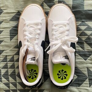 Nike Womens Court Legacy, 8.5 (EU40), new in box